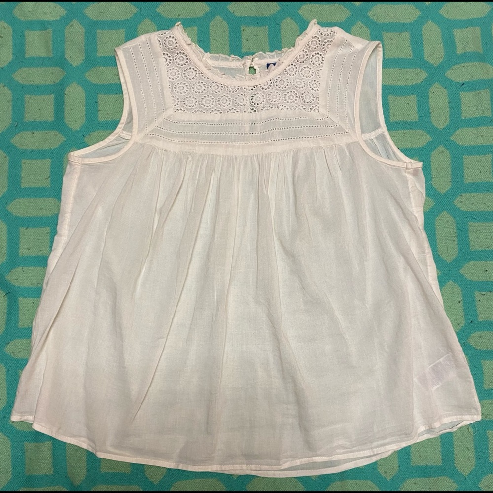 Old Navy sleeveless top. Size L.